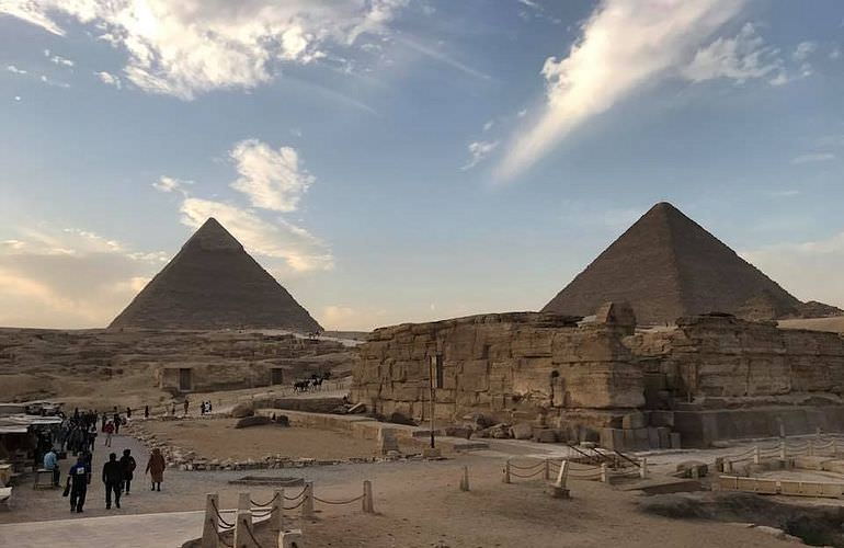 Ausflug von Safaga zu den Pyramiden & Kairo mit dem Privatwagen 