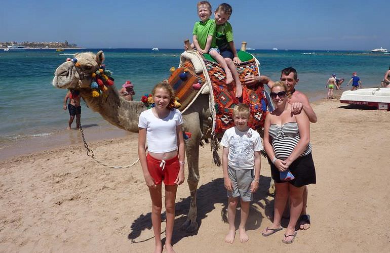 Kamelreiten in Safaga: Reiten am Strand oder in der Wüste