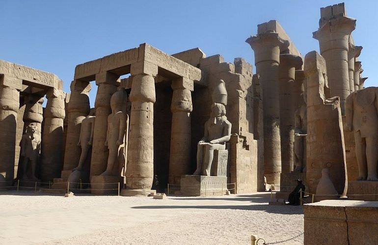 Privater Ausflug von Safaga nach Luxor mit eigenem Guide