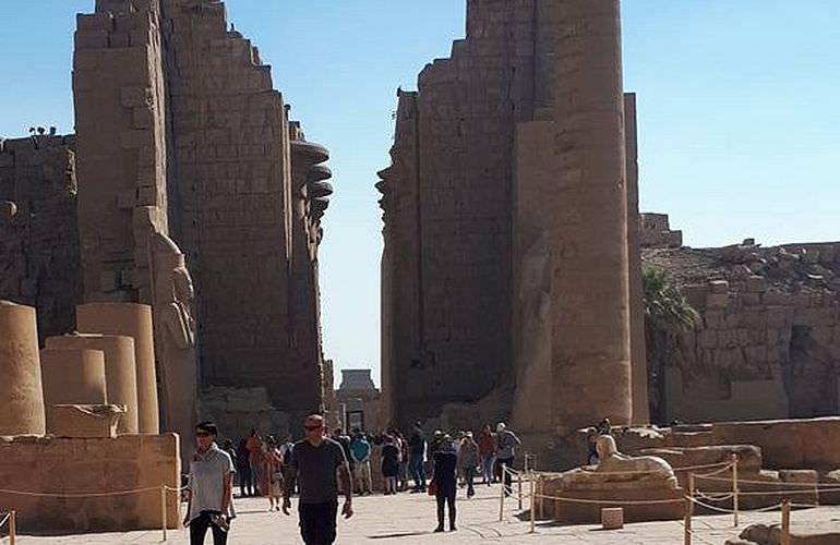 Tagesausflug von Safaga nach Luxor mit dem Privatwagen