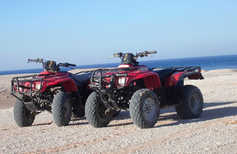 Privates Quad-Abenteuer am Strand bei Sonnenuntergang ab Safaga