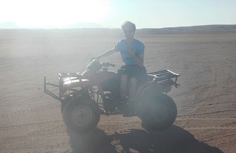 Privates Quad-Abenteuer am Strand bei Sonnenuntergang ab Safaga