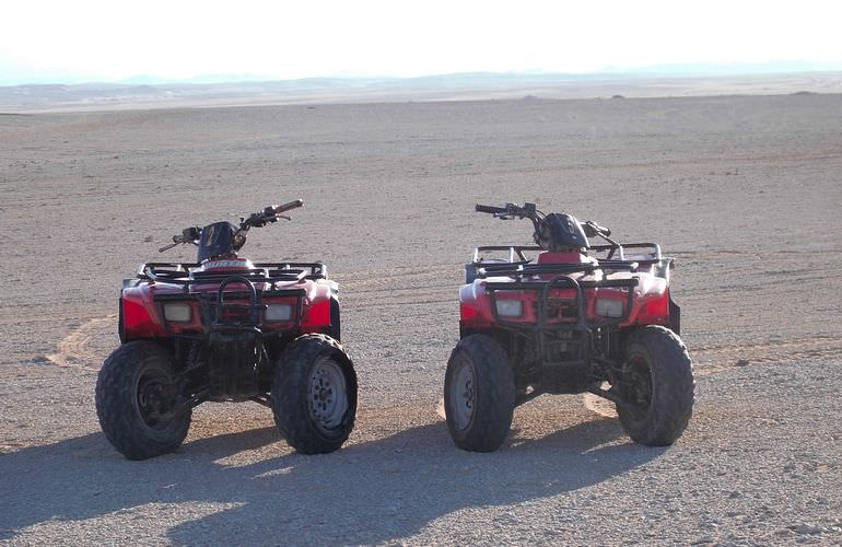 Privates Quad-Abenteuer am Strand bei Sonnenuntergang ab Safaga