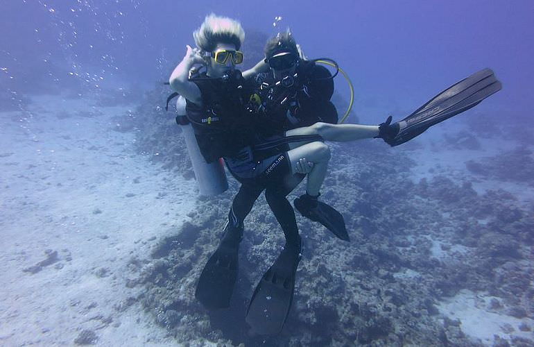 Fun Diving Safaga - Ganztägige Tauchfahrt mit 2 Tauchgängen